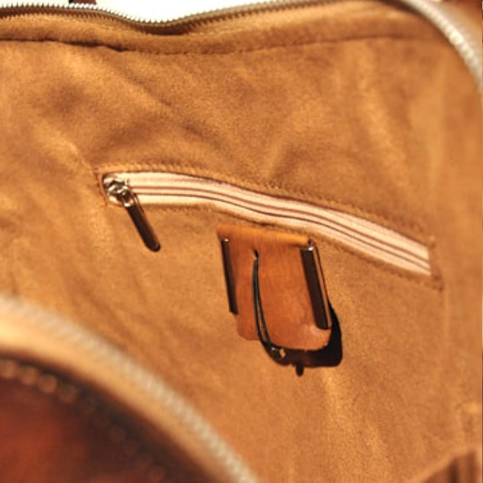 Pratesi BNE463 - Shoulder Bag Talla in cow leather Bruce Black