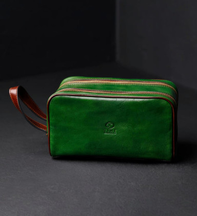 Жіноча шкіряна косметичка Dopp Kit - All the Kings Men - Зелений колір - Time Resistance 5232101W