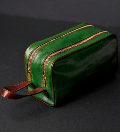 Жіноча шкіряна косметичка Dopp Kit - All the Kings Men - Зелений колір - Time Resistance 5232101W