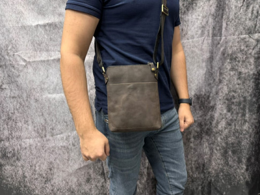 Коричнева шкіряна сумка через плече Newery N3950KC