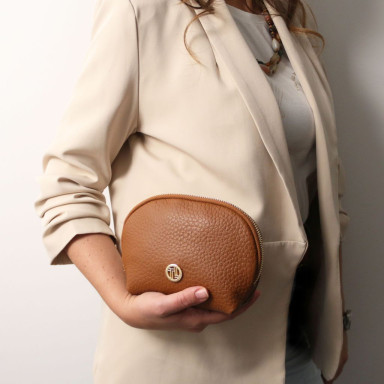 Vera Soft leather toiletry case