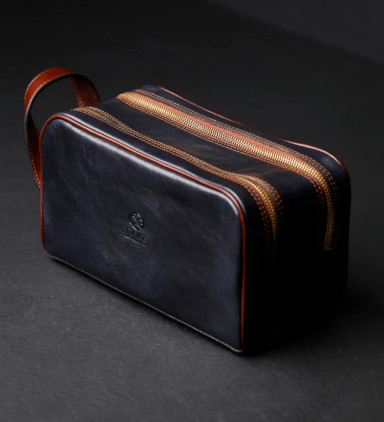 Жіноча шкіряна косметичка Dopp Kit - All the Kings Men - Синій колір - Time Resistance 5232001W