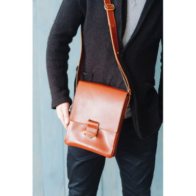 Esquire Men's Leather Messenger Bag Light Brown