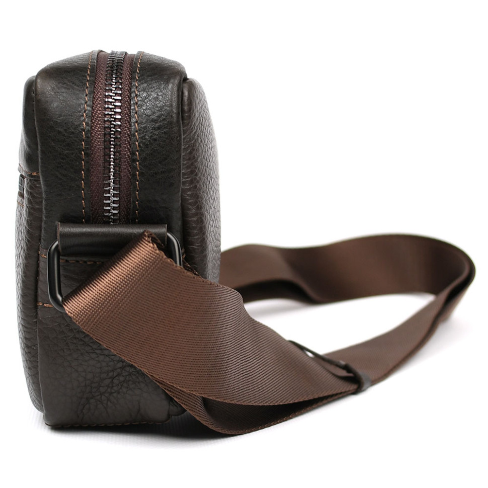 Сумка через плече компактна вертикальна Grande Pelle 736720 Urban Classic