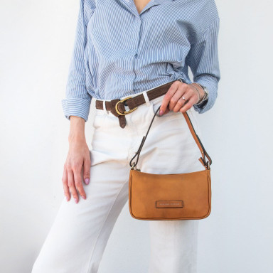 Parfait Leather clutch