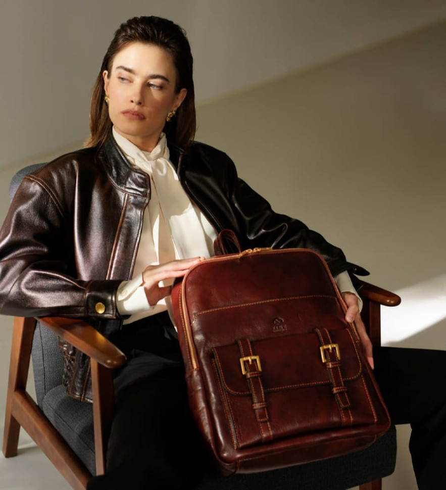 Womens Leather Backpack Travel Bag - The Divine Comedy - Brown color -  Time Resistance 5209001W