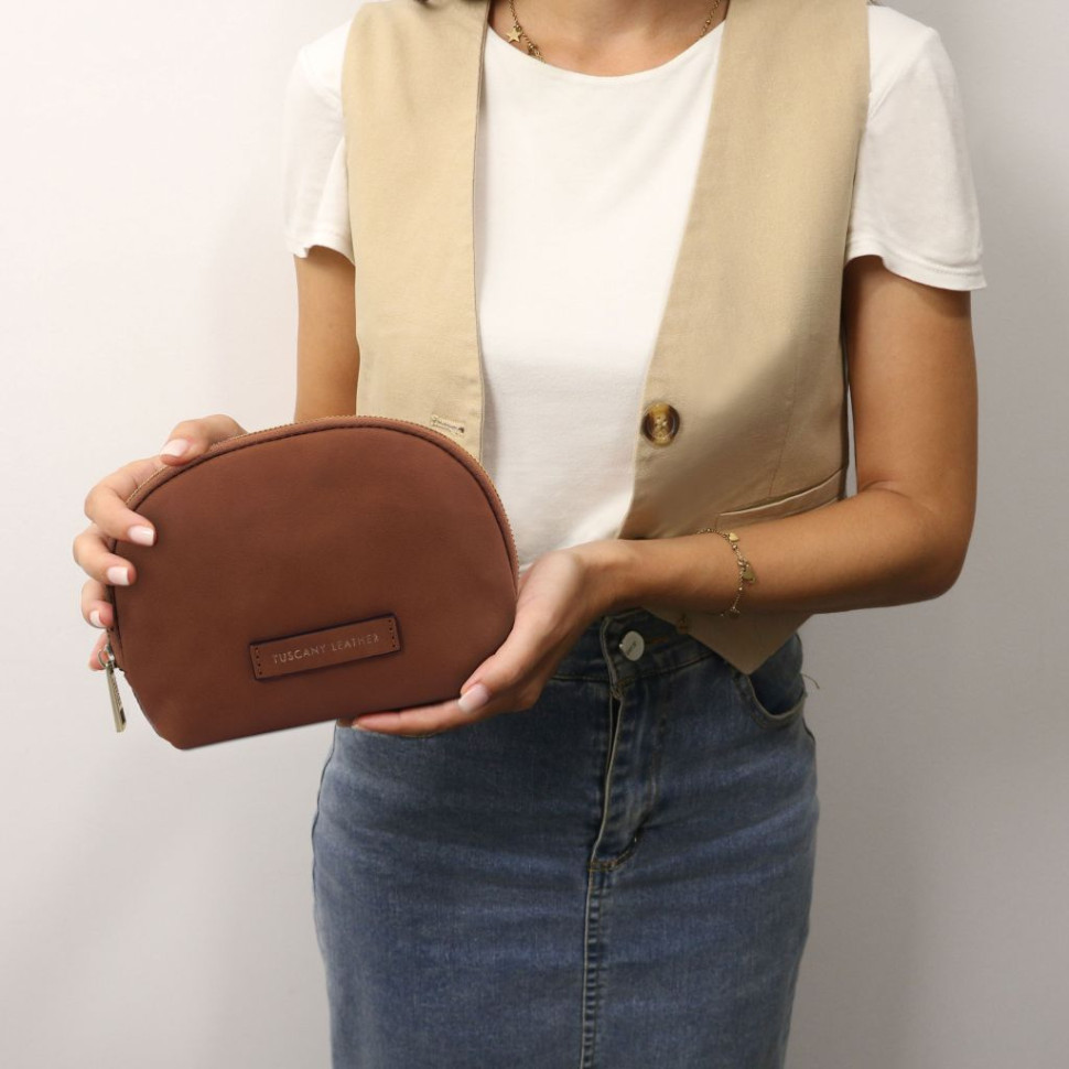 Vera Leather toiletry case
