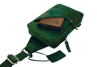 Men's sling shoulder bag banana 10221(26) green