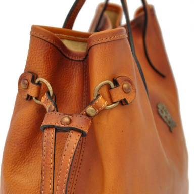 Pratesi BMA471 - Vetulonia Shoulder Bag in cowhide leather Bruce Brown
