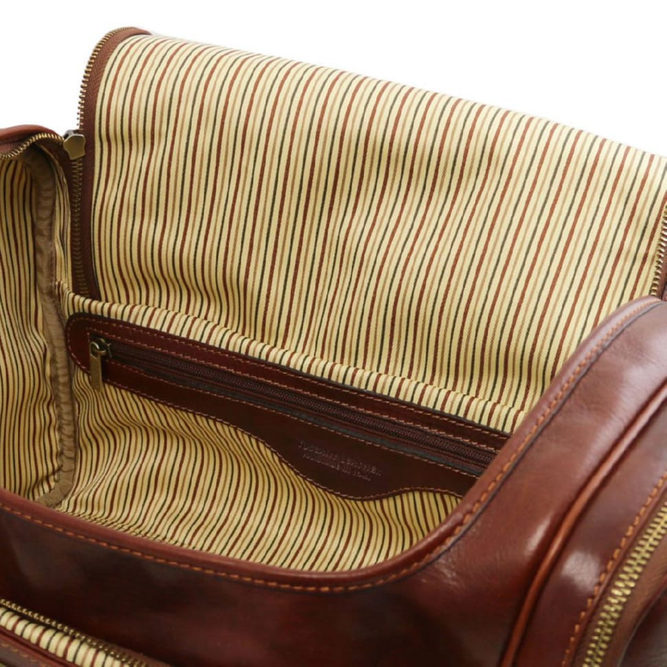 Шкіряна дорожня або спортивна сумка TL Voyager мінімальний розмір Tuscany TL142142