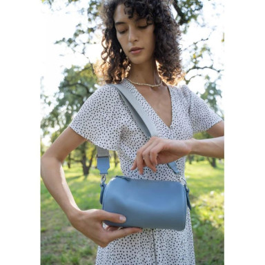Cylinder leather crossbody bag blue