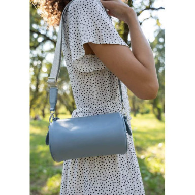 Cylinder leather crossbody bag blue
