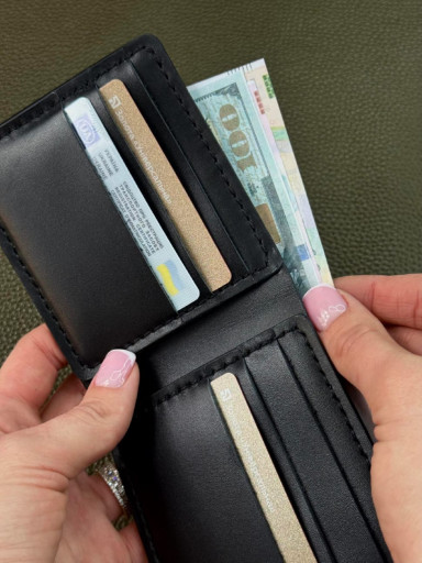 Men's bifold wallet made of genuine leather SG003 (black)