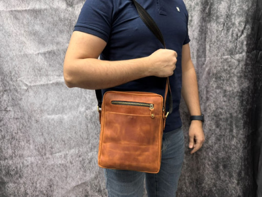 Руда чоловіча сумка через плече середнього розміру Newery N3950KRB