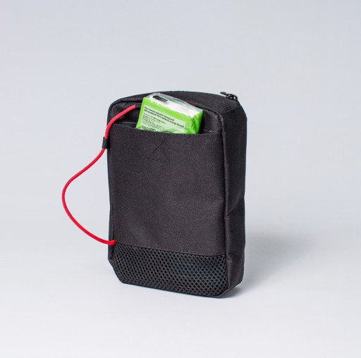 Сумочка для душу чорного кольору MAD |