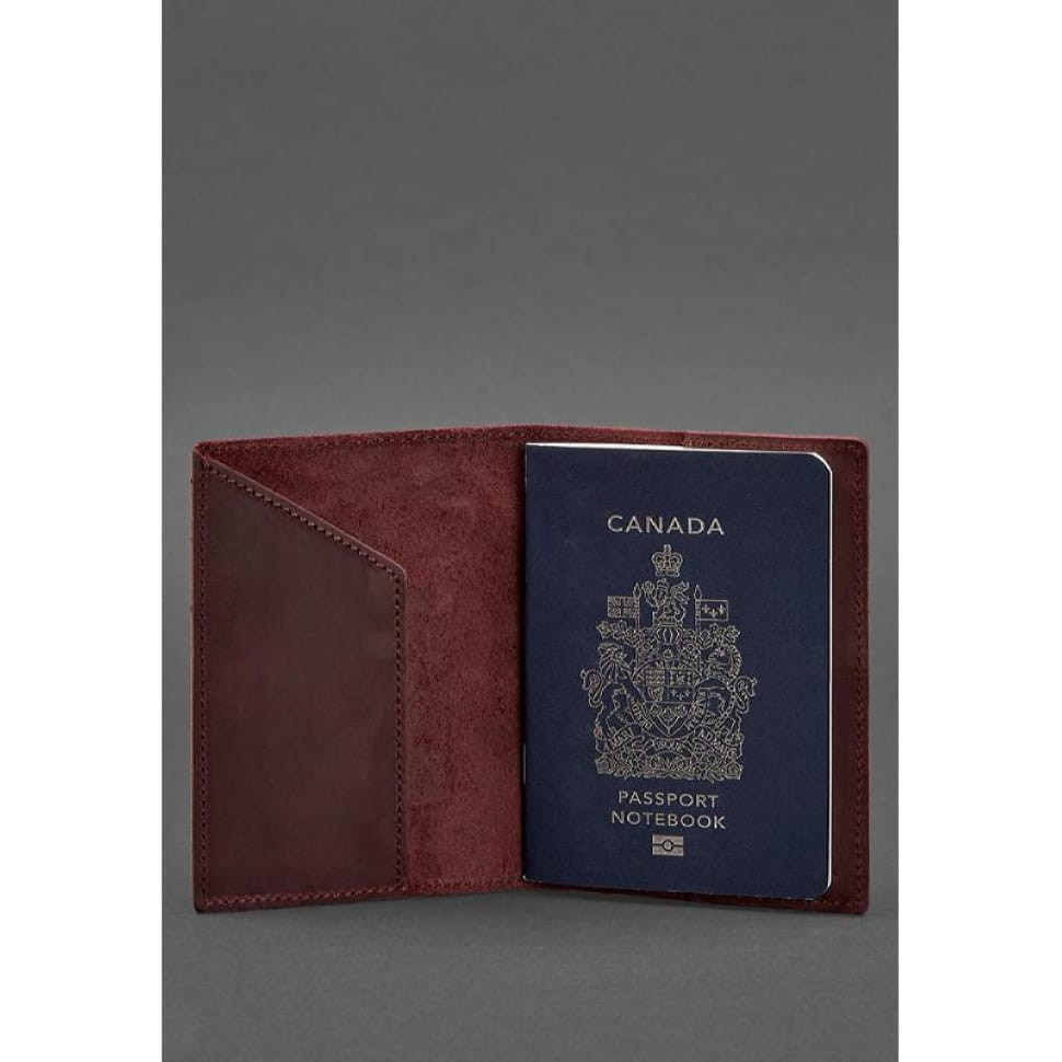Leather passport cover with Canadian coat of arms burgundy Crazy Horse