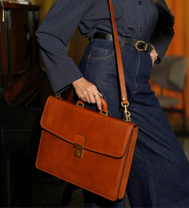 Womens Leather Briefcase - The Sound of the Mountain -  Cognac Brown color -  Time Resistance 5192601W
