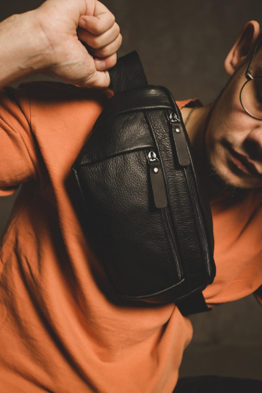 Чоловіча сумка-бананка на пояс з натуральної шкіри SL007 (чорна)