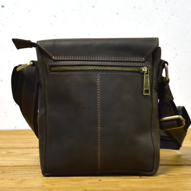 Leather shoulder bag with flap brown TARWA RC-4126-4sa
