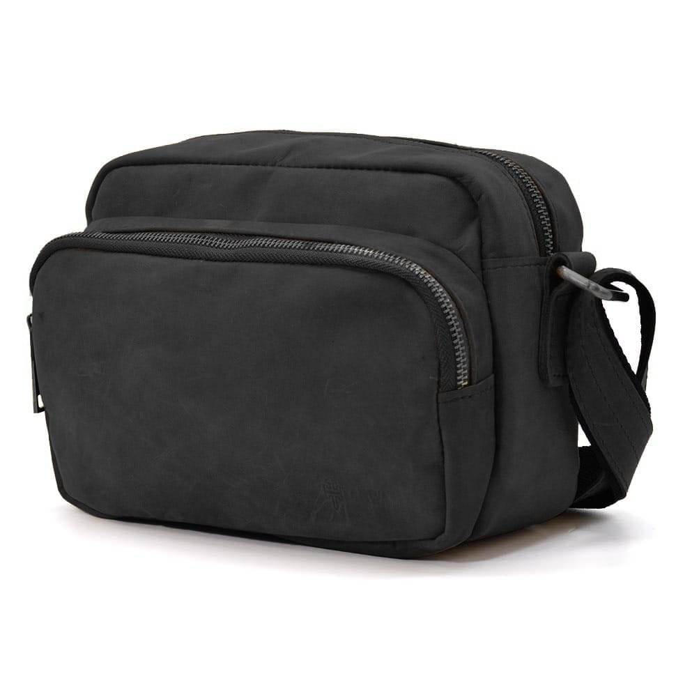 Small mens shoulder bag with 2 compartments TARWA RA-60125-3md black