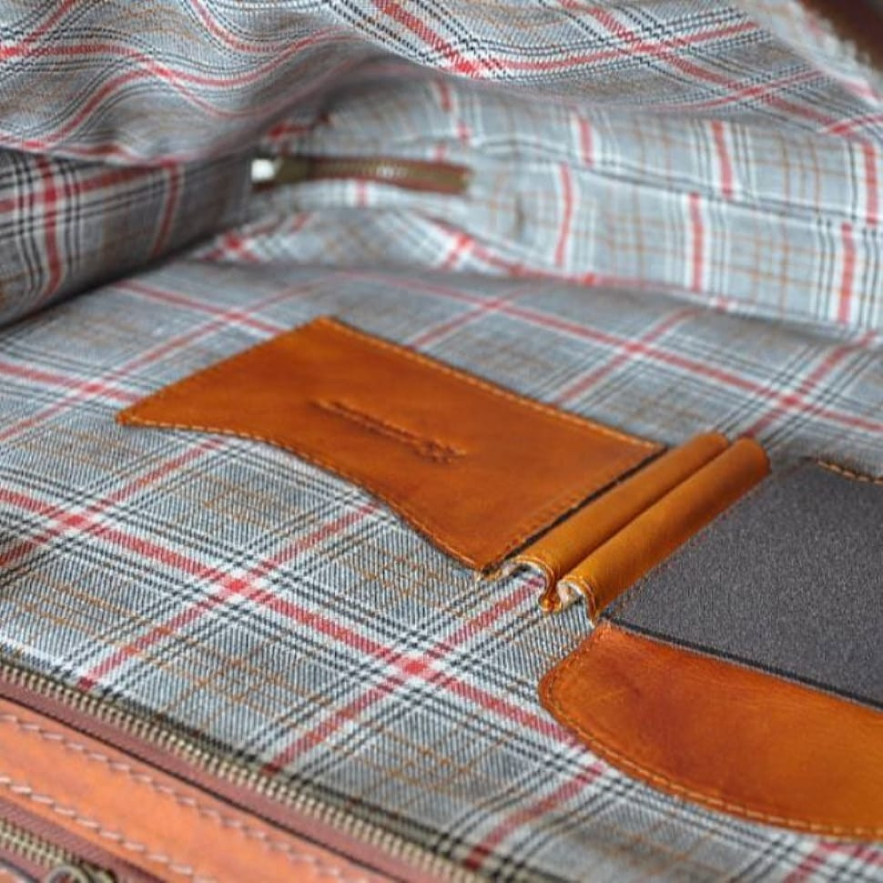 Soft leather briefcase Pratesi Cortona, article B229, Italy