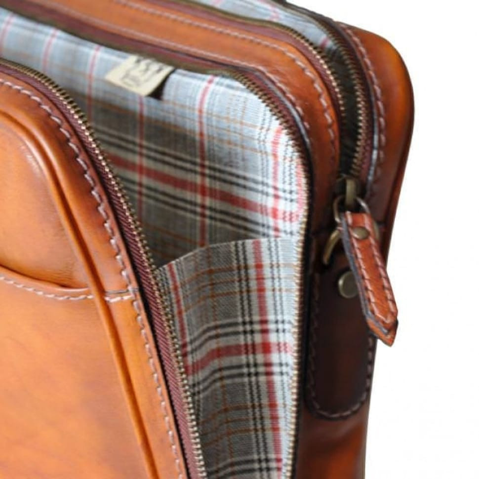 Soft leather briefcase Pratesi Cortona, article B229, Italy