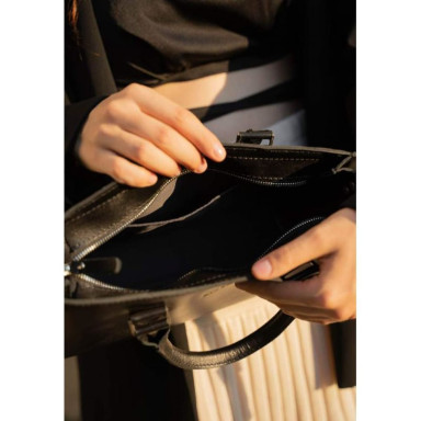 Women's leather bag Fancy black crust