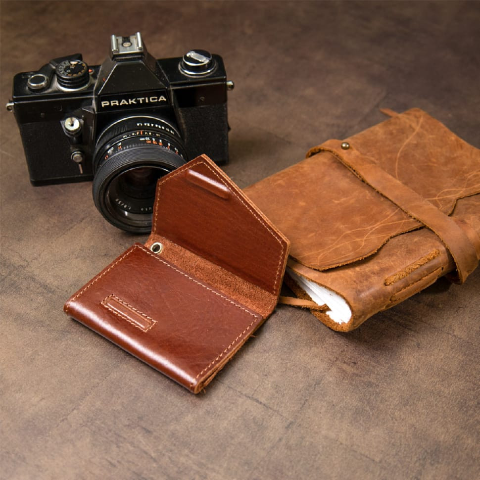 Шкіряна вінтажна обкладинка для документів GRANDE PELLE 11537 Коричневий