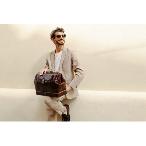 Італійський шкіряний саквояж - The Master and Margarita - коричневий Time Resistance