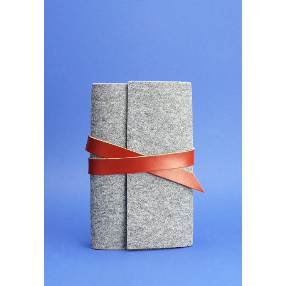 Felt pad (Soft beech) 1.0 Felt with brown leather inserts