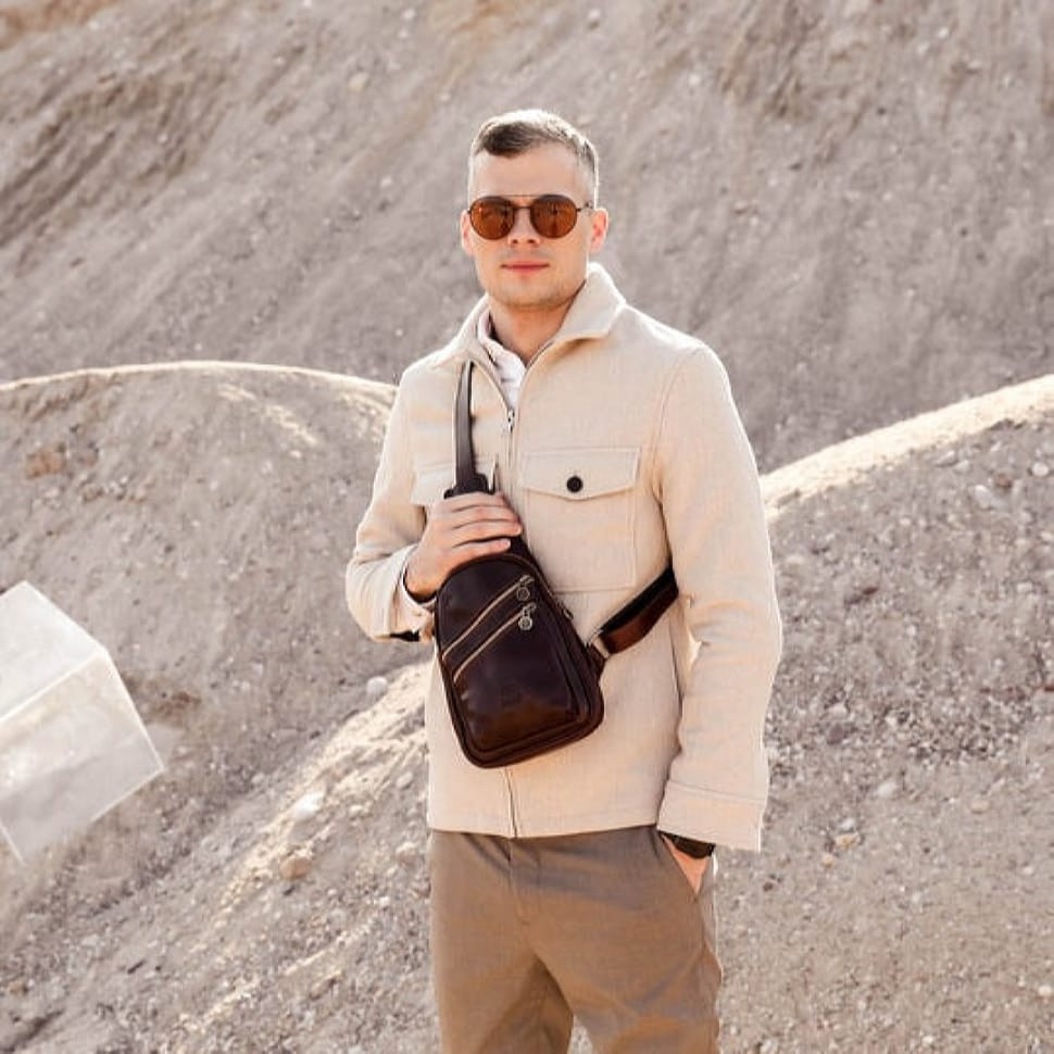 Шкіряна сумка-слінг - Catch-22 - коричнева Time Resistance 5221201