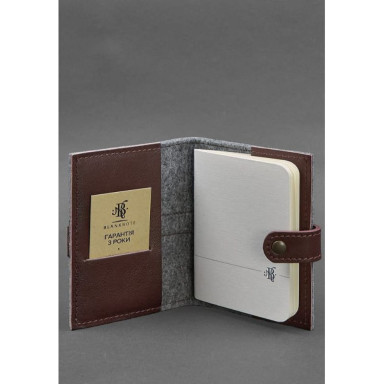 Felt passport cover 1.1 with leather burgundy inserts