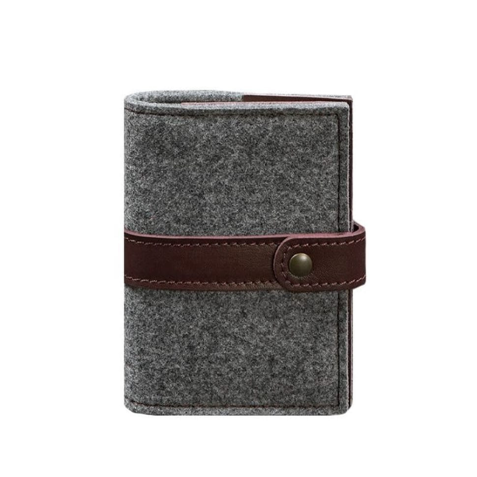 Фетровая обложка для паспорта 1.1 с кожаными бордовыми вставками