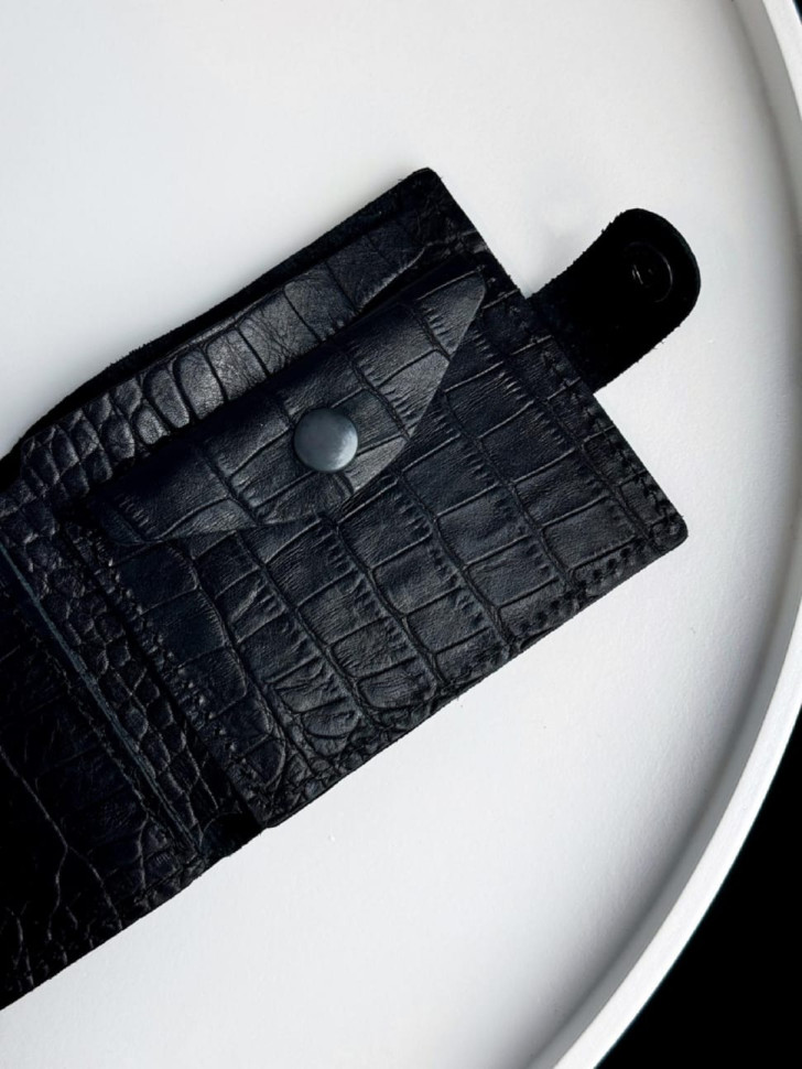 Classic wallet made of genuine smooth leather with crocodile embossing SR027 (black)