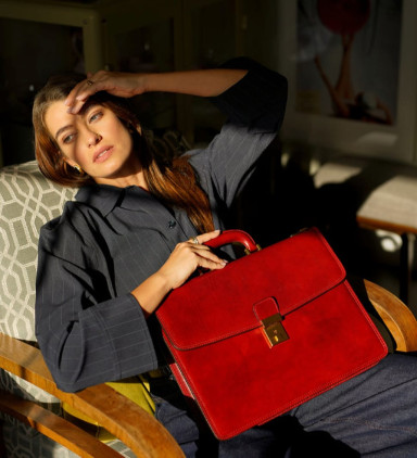 Womens Leather Briefcase - The Sound of the Mountain -  Red color -  Time Resistance 5216801W