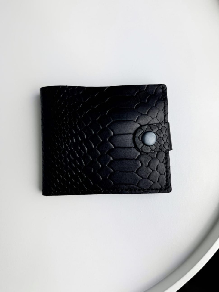 Classic wallet made of genuine smooth leather with python embossing SR017 (black)