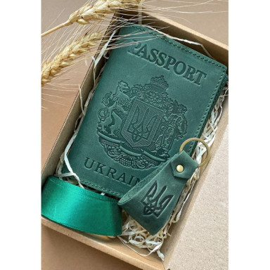 Gift set of leather accessories with Ukrainian symbols green