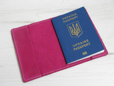 Кожаная обложка для паспорта BGS розовая, фуксия BGS3146