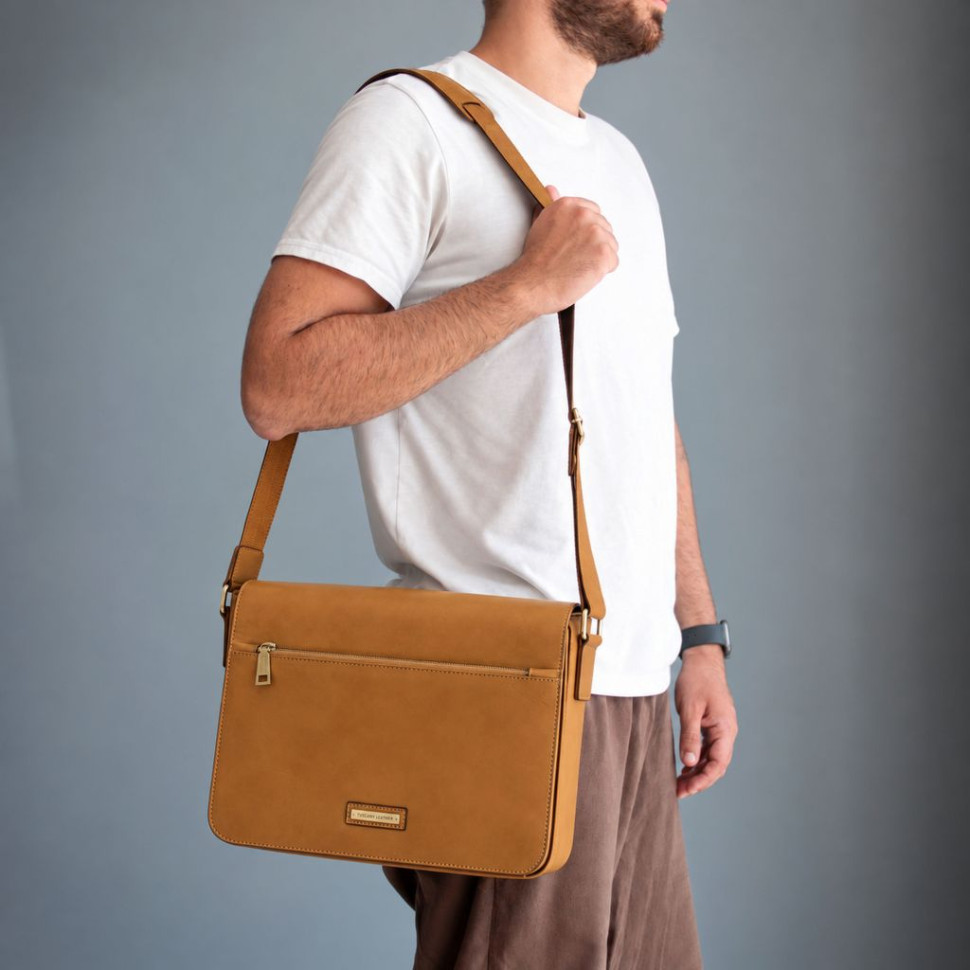 Messenger Leather messenger bag