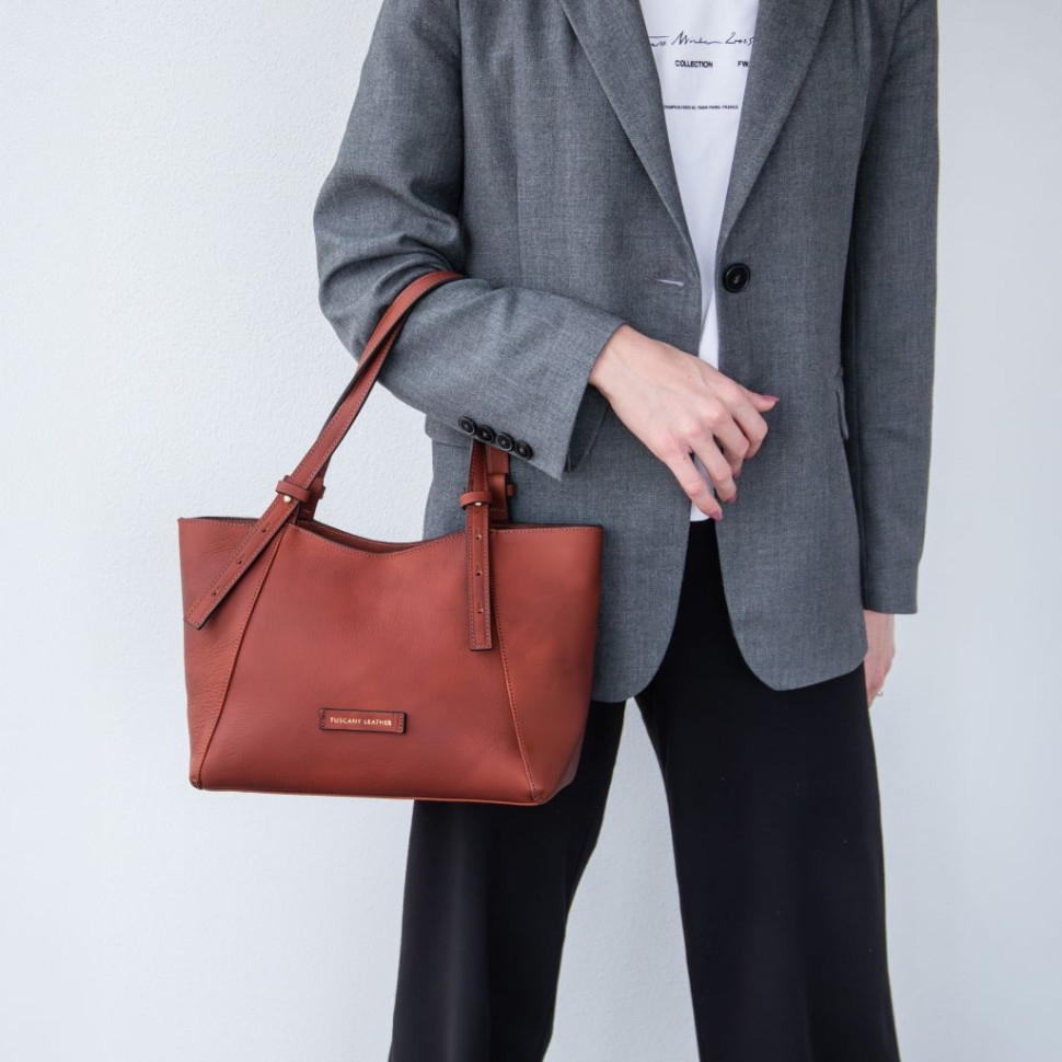 Libra Leather shoulder bag