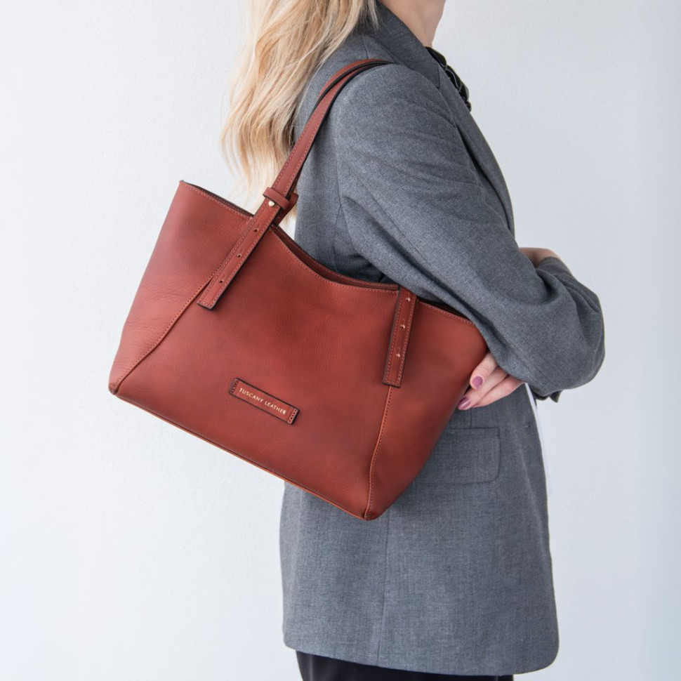 Libra Leather shoulder bag