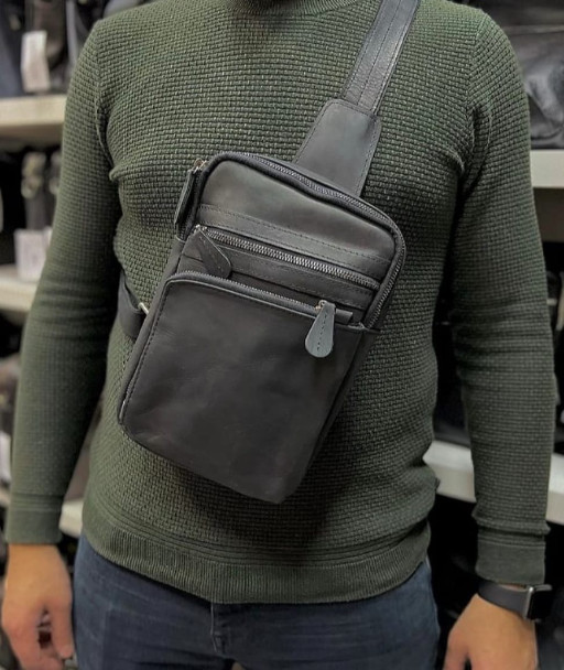 Чорна шкіряна сумка-рюкзак NEWERY N6896KA