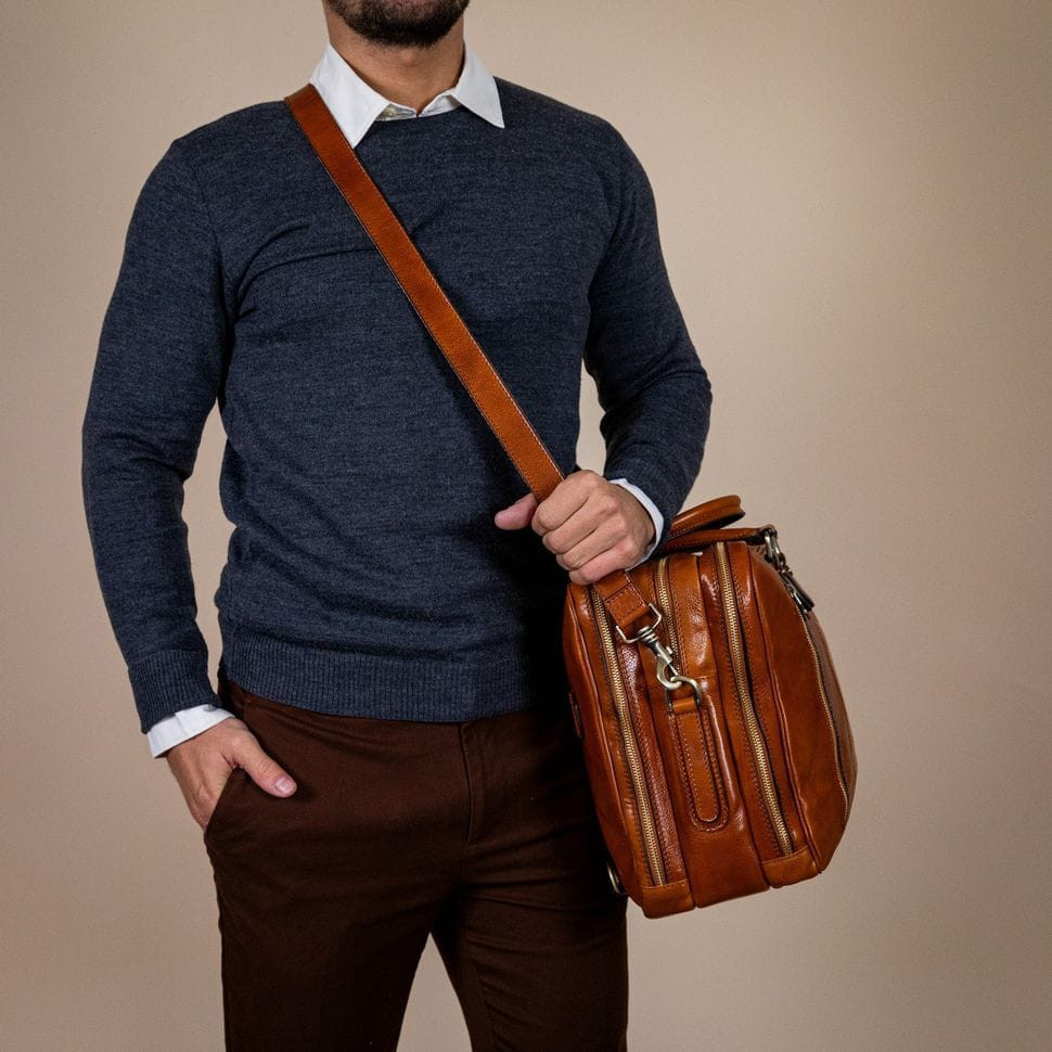 Шкіряний рюкзак портфель - A Farewell to Arms - коньячний Time Resistance 5242801