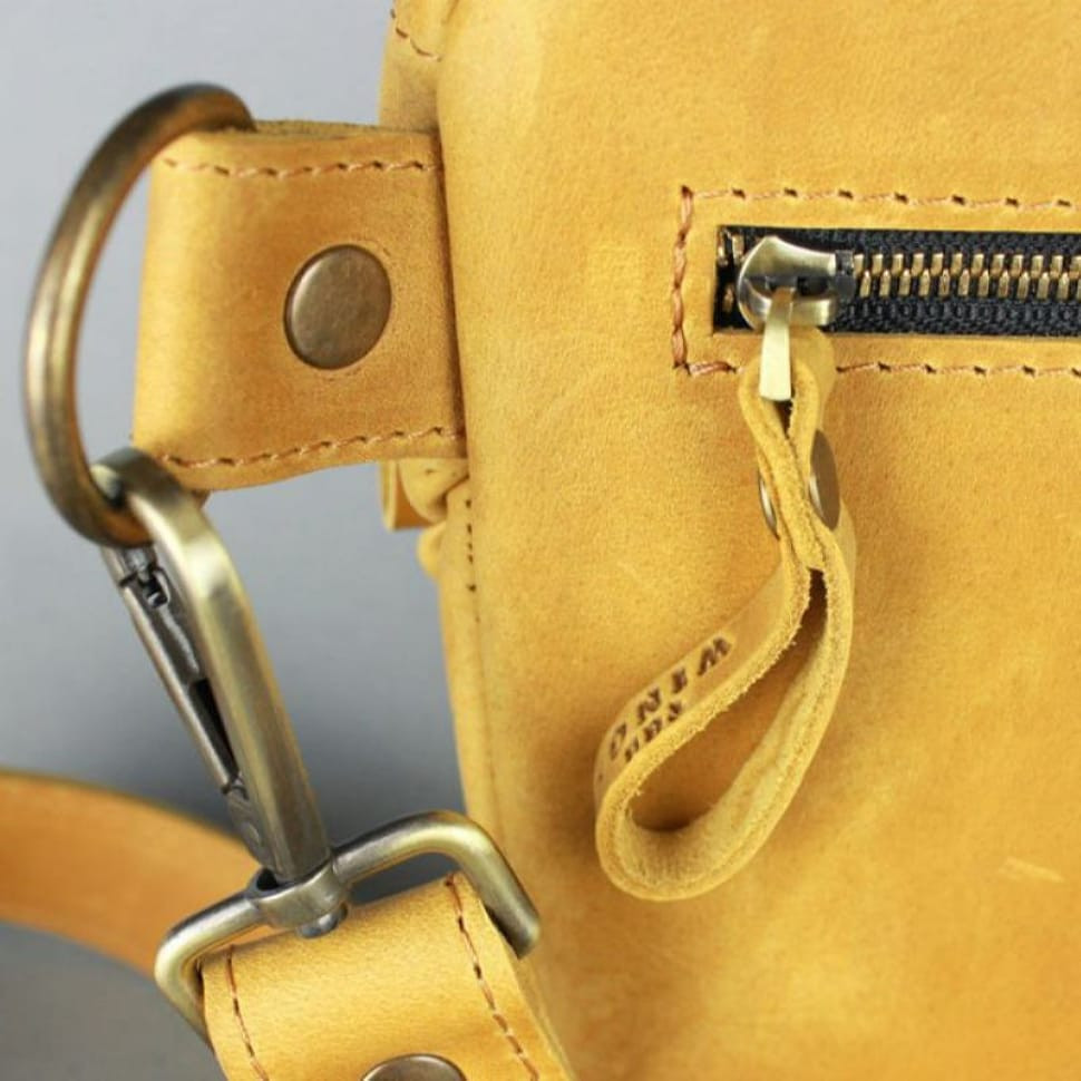 Кожаная сумка поясная-кроссбоди Vacation желтая винтажная