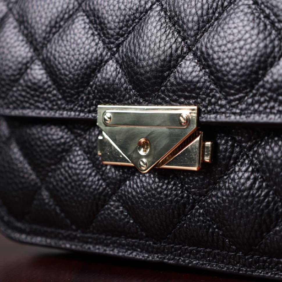 Модная женская сумка с оригинальной защелкой из натуральной кожи Vintage 22671 Черная