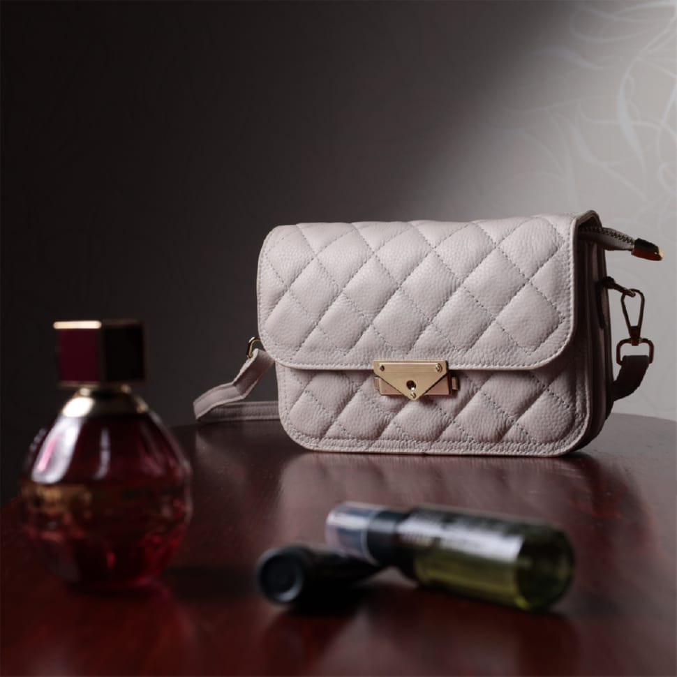 Витончена жіноча сумка з оригінальною клямкою з натуральної шкіри Vintage 22672 Біла