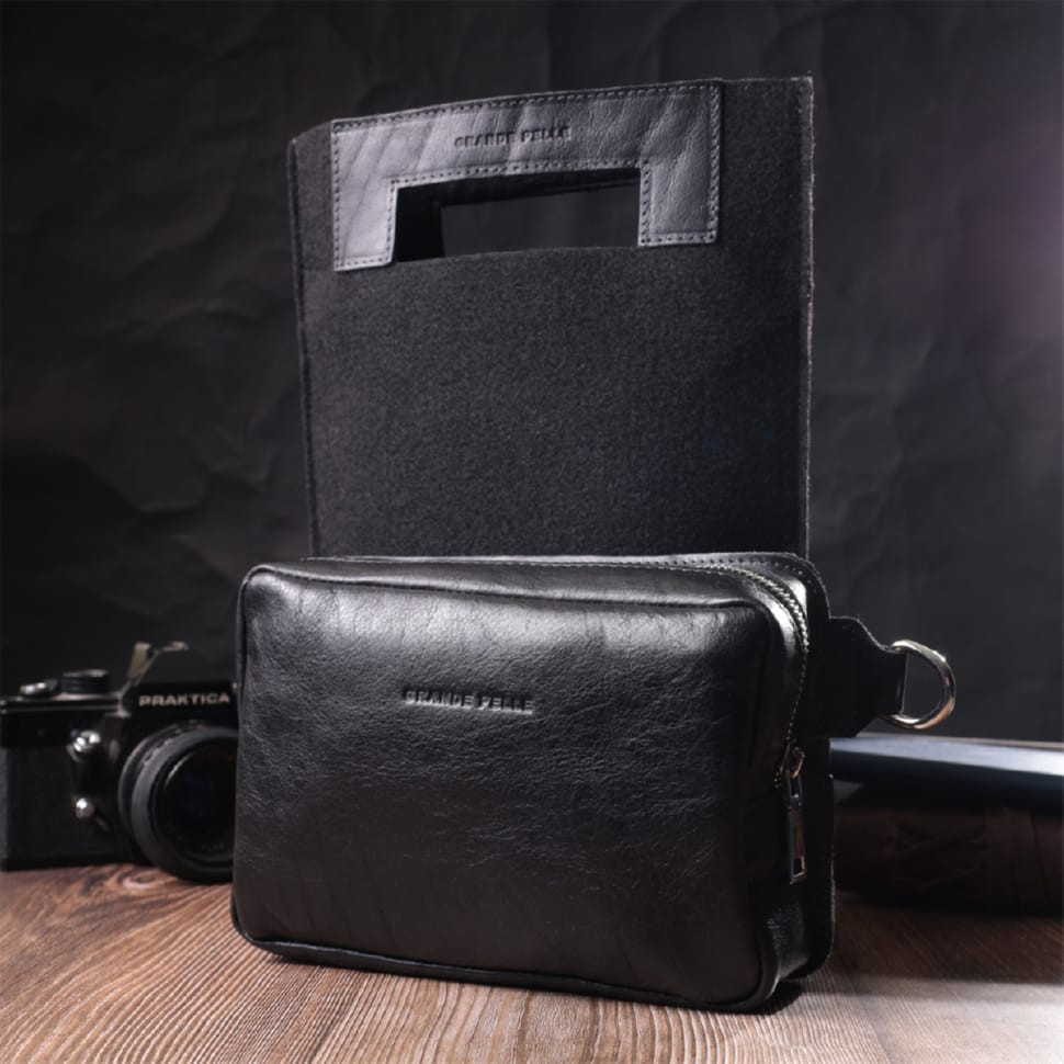 Сумка бананка прямокутного формату із якісної натуральної шкіри GRANDE PELLE 22576 Чорний