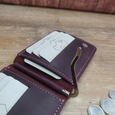 Шкіряний гаманець з притиском для грошей і монетницею BGS 12,5*8,5 см бордовий BGS3139