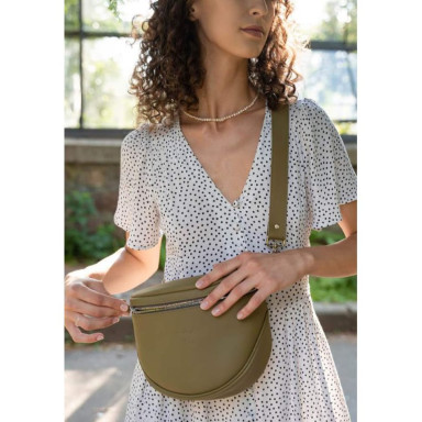 Vacation leather crossbody bag olive