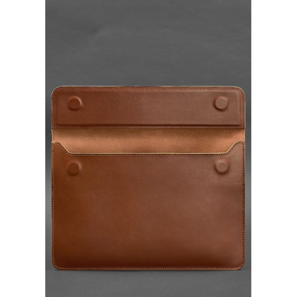 Leather laptop sleeve with magnets Unisex Light brown